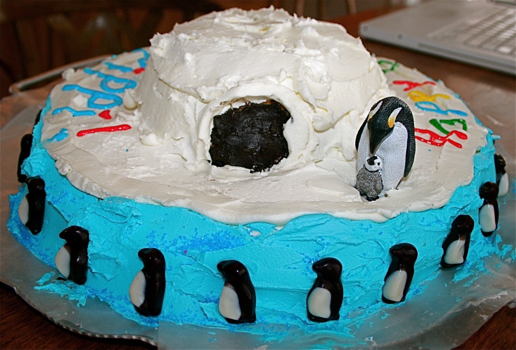 Penguin Island Birthday cake; in Club Penguin style, the penguins live in igloos!